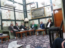 در دیدار رئیس سازمان حج و زیارت با تولیت آستان مقدس حسینی مطرح شد+ گزارش تصویری
سیاست سازمان حج و زیارت توسعه زیرساخت ها و افزایش اعزام زائرین به عتبات عالیات است.
 11