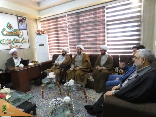 حجت الاسلام و المسلمین نجفی روحانی:
خادمی زائران حضرت سید الشهدا(ع) مصداق واقعی نسیم رحمت واسعه الهی است
 2