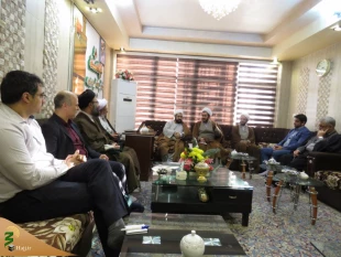 حجت الاسلام و المسلمین نجفی روحانی:
خادمی زائران حضرت سید الشهدا(ع) مصداق واقعی نسیم رحمت واسعه الهی است
 3
