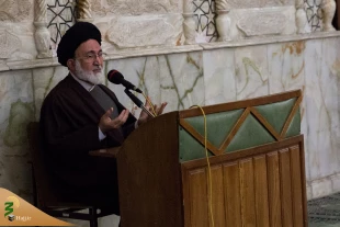 نماینده ولی فقیه در امور حج وزیارت: 

راهپیمایی 22 بهمن دشمنان را مایوس و ناامید کرد 3