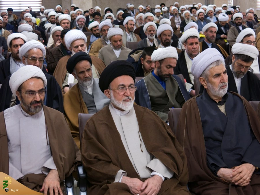گردهمایی روحانیون و مداحان عتبات عالیات استان قم برگزار شد 13