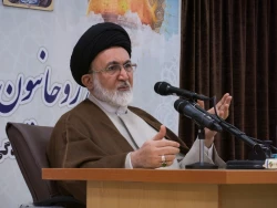 گردهمایی روحانیون و مداحان عتبات عالیات استان قم برگزار شد 35