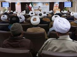 گردهمایی روحانیون و مداحان عتبات عالیات استان قم برگزار شد 8