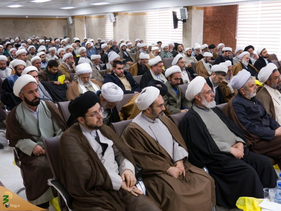 گردهمایی روحانیون و مداحان عتبات عالیات استان قم برگزار شد 12