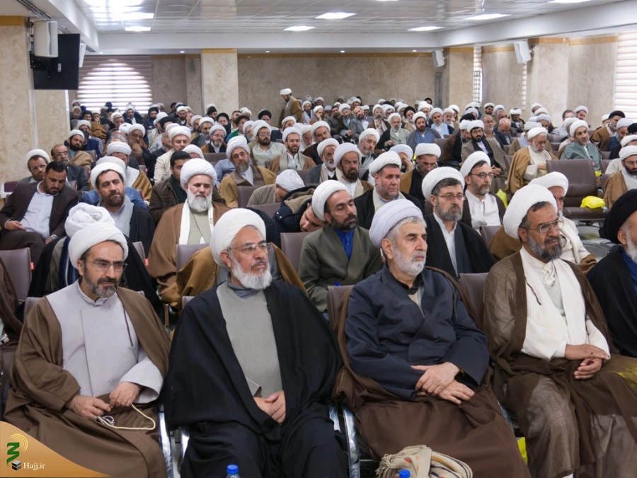 گردهمایی روحانیون و مداحان عتبات عالیات استان قم برگزار شد 13