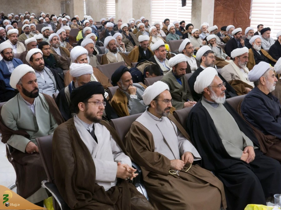 گردهمایی روحانیون و مداحان عتبات عالیات استان قم برگزار شد 15