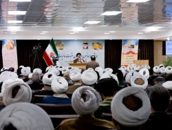 گردهمایی روحانیون و مداحان عتبات عالیات استان قم برگزار شد 16