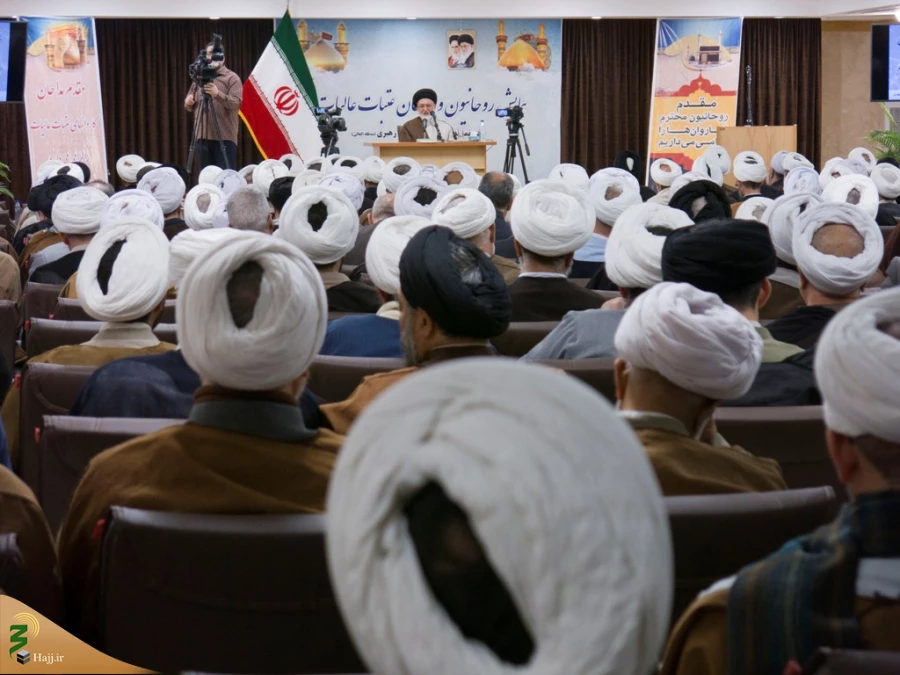 گردهمایی روحانیون و مداحان عتبات عالیات استان قم برگزار شد 17