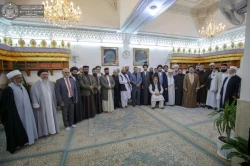 هیئتی اروپایی به زیارت حرم امیرالمؤمنین (ع) مشرف شد 4