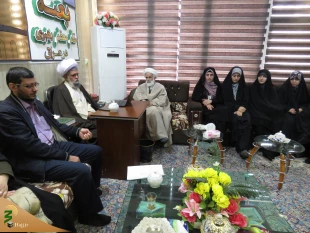 حجت الاسلام و المسلمین نجفی روحانی در دیدار با جمعی از بانوان دانشجو:
زندگی و سیره حضرت زهرا بهترین الگوی سبک زندگی است. 4