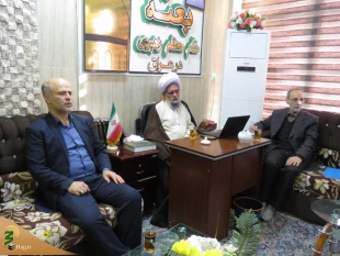 حجت الاسلام و المسلمین نجفی روحانی:
خدمت به زائرین امام حسین(ع) نفحه و نسیم رحمت الهی است
 5