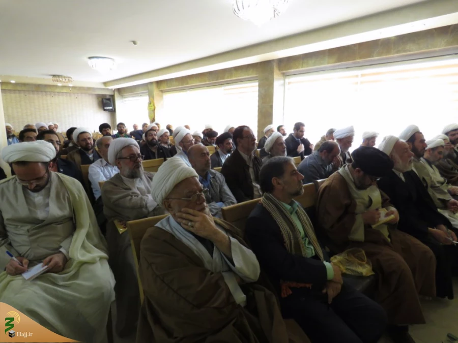 مسئول دفتر نمایندگی بعثه مقام معظم رهبری در عراق:
حضرت زهرا (س) الگو و حجت ائمه معصوم(ع) است
 2