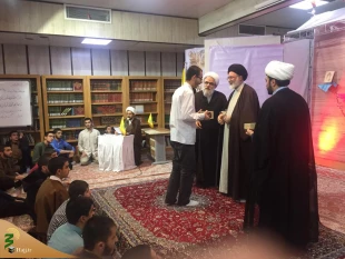 نماینده ولی فقیه در امور حج وزیارت:

شناخت درست ازحوادث و رویدادهای روز دنیا برای روحانیت یک ضرورت است 9