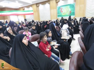 سرکنسول جمهوری اسلامی ایران در کربلای معلی در گردهمائی بزرگ خانواده های ایرانی مقیم کربلا گفت: حضرت فاطمه زهرا (س) در همه زمینه ها، نه تنها الگوی زنان مسلمان بلکه الگویی برای تمام مردان و زنان عالمند. 6