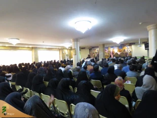 حجت الاسلام و المسلمین هژبری:
فقر وسیله توسّل و تقرّب به خداوند متعال است
 2