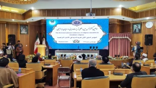 حجت‌الاسلام والمسلمین رئیسی:


سیره امام رضا(ع) الگویی برای تمام ادیان ابراهیمی است
 2