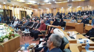 حجت‌الاسلام والمسلمین رئیسی:


سیره امام رضا(ع) الگویی برای تمام ادیان ابراهیمی است
 2