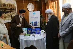 نماینده ولی فقیه در امور حج و زیارت:

در حوزه حج، زائران شیعه و سنی از خدمات یکسانی برخوردارند 7