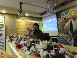 حجت الاسلام و المسلمین هژبری:
سیره امام حسین (ع) بهترین الگوی سبک زندگی جوانان است 2