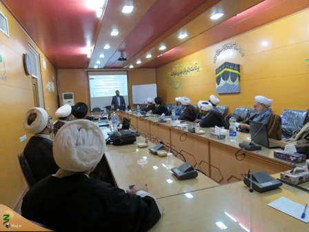 در یزد برگزار شد

کارگاه آموزشی روحانیون حج 98 استانهای یزد، کرمان، سیستان وبلوچستان و هرمزگان  2