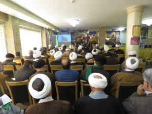 عوامل برجسته دست یابی به عزت