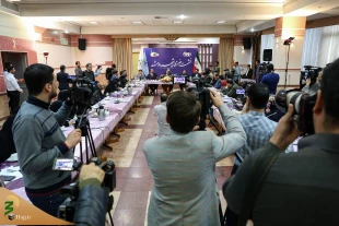 شهردار مشهد در نشست خبری اعلام کرد : 


حدود 5 میلیون زائر خارجی امسال وارد مشهد مقدس شده اند 
 7