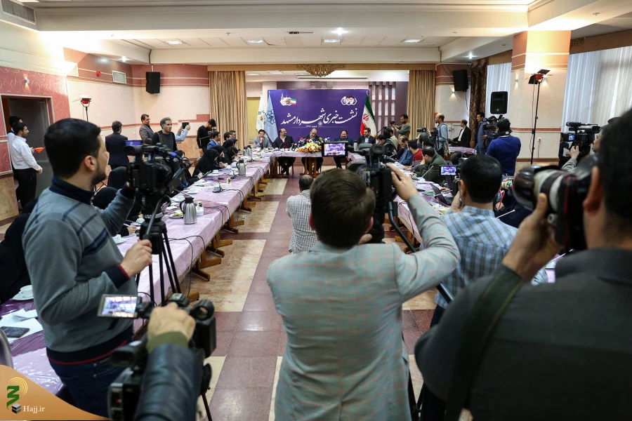 شهردار مشهد در نشست خبری اعلام کرد : 


حدود 5 میلیون زائر خارجی امسال وارد مشهد مقدس شده اند 
 7