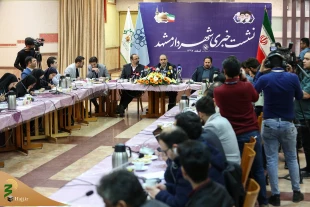 شهردار مشهد در نشست خبری اعلام کرد : 


حدود 5 میلیون زائر خارجی امسال وارد مشهد مقدس شده اند 
 4