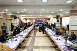 شهردار مشهد در نشست خبری اعلام کرد : 


حدود 5 میلیون زائر خارجی امسال وارد مشهد مقدس شده اند 
 5