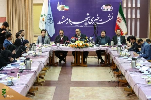 شهردار مشهد در نشست خبری اعلام کرد : 


حدود 5 میلیون زائر خارجی امسال وارد مشهد مقدس شده اند 
 6