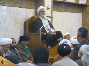 خطیب بعثه مقام معظم رهبری در کربلای معلی:

یاد روز قیامت بازدارنده ما از گناه است
 11
