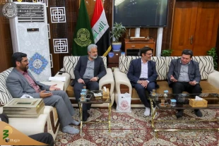 هیئتی از آستان قدس رضوی با تولیت آستان مقدس علوی بحث و گفتگو کرد. 4