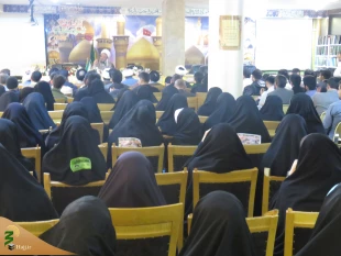 حجت الاسلام بهجتی:

زندگی ما باید رنگ و بوی حسینی بگیرد
 3