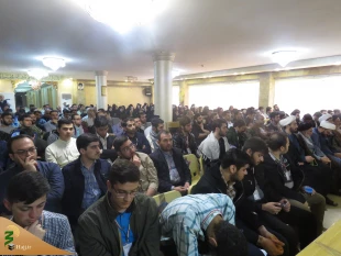 حجت الاسلام بهجتی:

زندگی ما باید رنگ و بوی حسینی بگیرد
 10