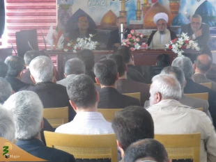 حجت الاسلام و المسلمین نجفی روحانی:

رضایت زائر مساله ای مهم و اساسی است 4
