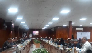 نشست مشترک مسئولان اجرایی و پزشکی کاروان های حج 98 کرمان