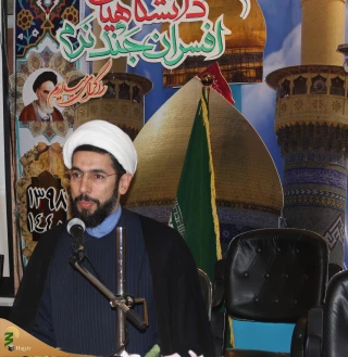 حضور دانشگاهیان در عتبات نشان دهنده نفوذ گرایش جوانان به اهل بیت است