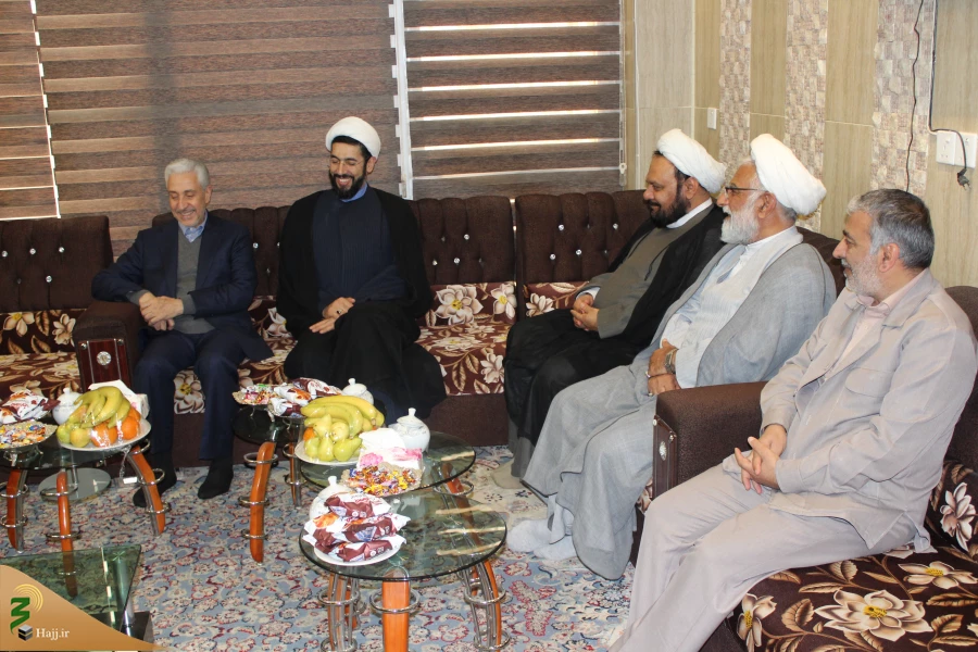 دیدار وزیر علوم و رئیس نهاد نمایندگی رهبری در دانشگاه ها با مسئول بعثه رهبری در عراق 8