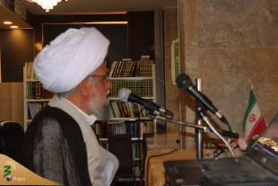 حجت‌الاسلام والمسلمین نجفی روحانی:

ولایتمداری و بصیرت مانعی در برابر انحراف جامعه است 9