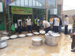 کمک رسانی کارگزاران فرهنگی و اجرایی حج و زیارت استان لرستان به سیل زدگان پلدختر