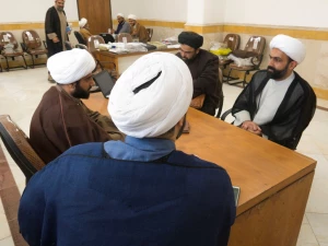 آزمون شفاهی زبان خارجی از روحانیون عمره قم برگزار شد