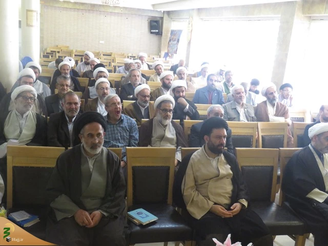 مسئول دفتر نمایندگی بعثه رهبری در عراق : 

اسلام دین اخلاق مدار است  3