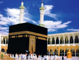 در خانه ‏ى خدا، نشانه ‏هاى روشن بسیار است