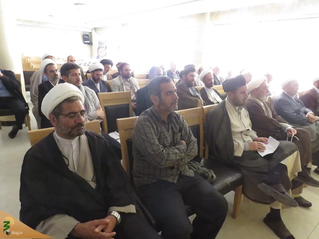 مسئول دفتر نمایندگی بعثه مقام معظم رهبری در عراق:

رسالت روحانیت بیدارسازی و حراست از حریم دین است. 2