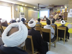 مسئول دفتر نمایندگی بعثه مقام معظم رهبری در عراق:

رسالت روحانیت بیدارسازی و حراست از حریم دین است. 6