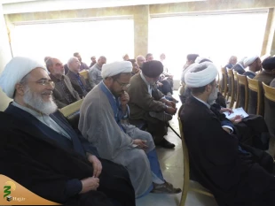 مسئول دفتر نمایندگی بعثه مقام معظم رهبری در عراق:

رسالت روحانیت بیدارسازی و حراست از حریم دین است. 9