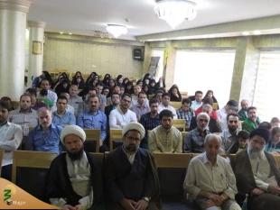 حضرت علی اکبر الگوی مناسبی برای جوانان است. 3