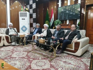 دیدار حجت الاسلام نجفی روحانی مسئول دفتر نمایندگی بعثه در عراق با تولیت آستان مقدس علوی(ع) 2