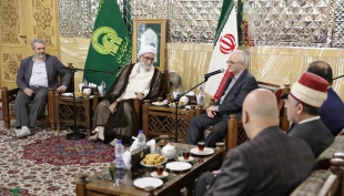 توسط آستان قدس رضوی صورت می گیرد: 


افزایش خدمات به زوار عراقی در مشهد 
 2