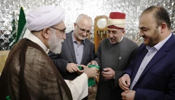 توسط آستان قدس رضوی صورت می گیرد: 


افزایش خدمات به زوار عراقی در مشهد 
 10